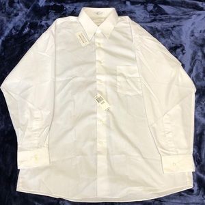 NWT Van Heusen White Collared Dress Shirt